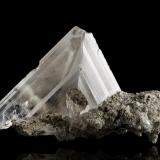 Whewellite<br />Dalnegorsk, Dalnegorsk Urban District, Primorsky Krai, Russia<br />9,5	x	4,0	x	5,5	cm<br /> (Author: MIM Museum)