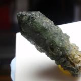 Cuarzo (variedad prasio)<br />Sinerechenskoe, Primorsky Krai, Rusia<br />10x30 mm<br /> (Autor: Ignacio)