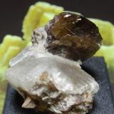Axinita<br />Kharan, Distrito Kharan, Balochistan (Baluchistan), Paquistán<br />30x30 mm<br /> (Autor: Ignacio)