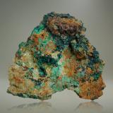 Clinoclasa<br />Mina Resguardo III, Carrera Pinto, Distrito Cachiyuyo de Llampos, Provincia Copiapó, Región Atacama, Chile<br />80 x 75 x 15 mm.<br /> (Autor: Rafael Galiana)