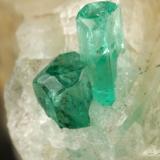 Beryl (variety emerald), Calcite, Quartz, GoethiteMina Peñas Blancas, Municipio San Pablo de Borbur, Cinturón Esmeraldífero Occidental, Departamento Boyacá, Colombia49x52x70mm, main xl=7x4mm (Author: Fiebre Verde)