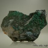 Brochantita<br />Mina Monakoff, Cloncurry, Distrito Cloncurry, Queensland, Australia<br />95 x 67 x 32 mm.<br /> (Autor: Rafael Galiana)