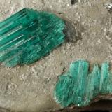 Beryl (variety emerald), Calcite, Dolomite, Pyrite<br />Chivor mining district, Municipio Chivor, Eastern Emerald Belt, Boyacá Department, Colombia<br />100x80x50mm, largest aggregate=17x13mm<br /> (Author: Fiebre Verde)