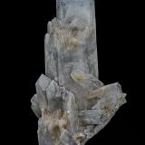 Quartz<br />Garland County, Arkansas, USA<br />8.2 x 18.7 cm<br /> (Author: am mizunaka)