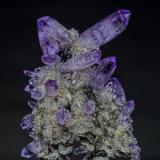 Quartz (variety amethyst), Quartz<br />Piedra Parada (Las Vigas), Municipio Tatatila, Veracruz (Veracruz de Ignacio de la Llave), Mexico<br />4.8 x 6.8 cm<br /> (Author: am mizunaka)