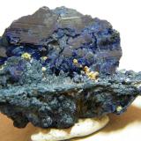 Azurite<br />Tsumeb Mine, Tsumeb, Otjikoto Region, Namibia<br />45x30x20mm<br /> (Author: Heimo Hellwig)