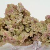 Vesuvianita<br />Mina Jeffrey, Asbestos, Les Sources RCM, Estrie, Québec, Canadá<br />10,3 x 6,2 x 5 cm<br /> (Autor: Raúl S. Llorente)