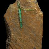 Beryl (variety emerald)<br />Chivor mining district, Municipio Chivor, Eastern Emerald Belt, Boyacá Department, Colombia<br />46x78x24mm, longest xl=31mm<br /> (Author: Fiebre Verde)