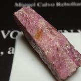 Corindon (variedad rubi)<br />Tanzania<br />12x35 mm<br /> (Autor: Ignacio)