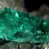 Beryl (variety emerald), Calcite, Dolomite, Pyrite<br />Chivor mining district, Municipio Chivor, Eastern Emerald Belt, Boyacá Department, Colombia<br />31x56x28mm, xl=19x6mm<br /> (Author: Fiebre Verde)