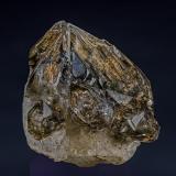 Quartz (variety smoky quartz)<br />Smoky Mountain Crystal Mine, Ashland, Schuylkill County, Pennsylvania, USA<br />5.0 x 4.7 cm<br /> (Author: am mizunaka)