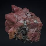 Rhodochrosite, AegirinePoudrette Quarry, Mont Saint-Hilaire, La Vallée-du-Richelieu RCM, Montérégie, Québec, Canada6.2 x 5.2 cm (Author: am mizunaka)