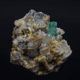 Beryl (variety emerald), Calcite<br />Chivor mining district, Municipio Chivor, Eastern Emerald Belt, Boyacá Department, Colombia<br />4.0 x 3.9 cm<br /> (Author: am mizunaka)