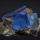 Fluorite, CalciteMinerva I Mine, Ozark-Mahoning group, Cave-in-Rock Sub-District, Hardin County, Illinois, USA6.4 x 2.9 cm (Author: am mizunaka)