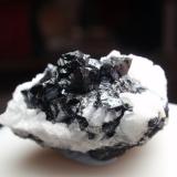 Hausmannita<br />Zona minera N'Chwaning, Kuruman, Kalahari manganese field (KMF), Provincia Septentrional del Cabo, Sudáfrica<br />25x15 mm<br /> (Autor: Ignacio)