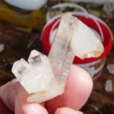 Quartz<br />Ceres, Warmbokkeveld Valley, Ceres, Valle Warmbokkeveld, Witzenberg, Cape Winelands, Western Cape Province, South Africa<br />Fingers for size<br /> (Author: Pierre Joubert)