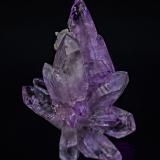 Quartz (variety amethyst)<br />Piedra Parada (Las Vigas), Municipio Tatatila, Veracruz (Veracruz de Ignacio de la Llave), Mexico<br />6.7 x 5.1 cm<br /> (Author: am mizunaka)