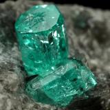 Beryl (variety emerald), Calcite, Dolomite<br />Chivor mining district, Municipio Chivor, Eastern Emerald Belt, Boyacá Department, Colombia<br />87x64x61mm, largest xl=5mm<br /> (Author: Fiebre Verde)