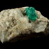 Beryl (variety emerald), Calcite, PyriteChivor (distrito minero), Municipio Chivor, Cinturón Esmeraldífero Oriental, Departamento Boyacá, Colombia35x23x20mm, xl=9mm (Author: Fiebre Verde)
