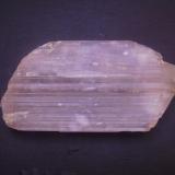 Espodumena<br />Vale do Jequitinhonha, Minas Gerais, Brasil<br />10,5 x 5,5 x 2 cm<br /> (Autor: Antonio Alcaide)