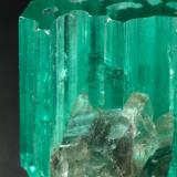 Beryl (variety emerald), Dolomite<br />Chivor mining district, Municipio Chivor, Eastern Emerald Belt, Boyacá Department, Colombia<br />17x11x11mm<br /> (Author: Fiebre Verde)