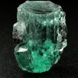 Beryl (variety emerald), Dolomite<br />Muzo mining district, Western Emerald Belt, Boyacá Department, Colombia<br />20x11mm<br /> (Author: Fiebre Verde)