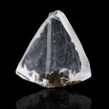 Calcite<br />Yangshan, Qingyuan Prefecture, Guangdong Province, China<br />8,5	x	3,5	x	8,0	cm<br /> (Author: MIM Museum)
