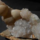 Fluorita y Cuarzo<br />Distrito Pune (Distrito Poonah), Maharashtra, India<br />15 x 8 x 4 cm<br /> (Autor: Antonio Alcaide)