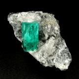 Beryl (variety emerald), Calcite<br />Chivor mining district, Municipio Chivor, Eastern Emerald Belt, Boyacá Department, Colombia<br />43x24x24mm, xl=15x8mm<br /> (Author: Fiebre Verde)