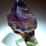 Cuarzo (variedad amatista).<br />Pedrera Mas Sever, Massabè (Mas Ceber), Sils, Comarca La Selva, Gerona / Girona, Cataluña / Catalunya, España<br />55x30 mm.<br /> (Autor: Jesus Franquesa Baucells)