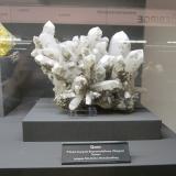 Quartz<br />Gesegnete Bergmannshoffnung Mine, Obergruna, Großschirma, Mittelsachsen (Freiberg), Chemnitz, Saxony/Sachsen, Germany<br />~ 20 cm<br /> (Author: Tobi)