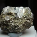 Arsenopirita en pirita<br />Minas da Panasqueira, Aldeia de São Francisco de Assis, Covilhã, Castelo Branco, Cova da Beira, Centro, Portugal<br />30x22 mm<br /> (Autor: Ignacio)