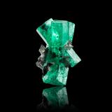 Beryl (variety emerald)<br />La Pita mining district, Municipio Maripí, Western Emerald Belt, Boyacá Department, Colombia<br />2,5	x	3,5	x	2,5	cm<br /> (Author: MIM Museum)