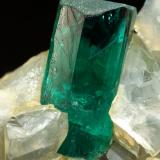 Beryl (variety emerald), Calcite, Dolomite, Pyrite<br />Chivor mining district, Municipio Chivor, Eastern Emerald Belt, Boyacá Department, Colombia<br />50x39x20mm, xl=10mm<br /> (Author: Fiebre Verde)