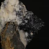 Estibnita<br />Mina Grande, Escaro, Riaño, Comarca Montaña de Riaño, León, Castilla y León, España<br />Grupo de cristales 4,5x3,5 cm<br /> (Autor: minero1968)