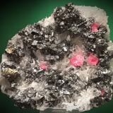 Rhodochrosite, Tetrahedrite, Chalcopyrite, QuartzMina Sweet Home, Corner pocket, labores Watercourse, Monte Bross, Distrito Alma, Condado Park, Colorado, USA13x11 cm (Author: chris)