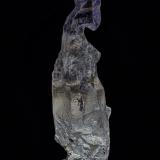 Quartz, Rutile<br />Rist Mine, Hiddenite, Alexander County, North Carolina, USA<br />3.9 x 1.1 cm<br /> (Author: am mizunaka)