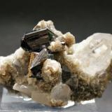 Cassiterite<br />Amo deposit, Ximeng, Pu'er Prefecture, Yunnan Province, China<br />70mm x 40mm x 40mm<br /> (Author: Philippe Durand)