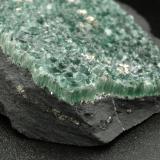 Muscovite (variety fuchsite), PyriteTrabajos en carretera Pauna-San Pablo de Borbur (Mina de la Carretera), Municipio Pauna, Cinturón Esmeraldífero Occidental, Departamento Boyacá, Colombia55x32x11mm (Author: Fiebre Verde)