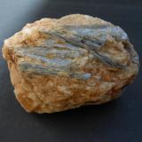 Cianita<br />Área de la Distena, Serrada de la Fuente, Puentes Viejas, Comarca Sierra Norte, Comunidad de Madrid, España<br />7 x 5 x 3,5 cm<br /> (Autor: Antonio Alcaide)