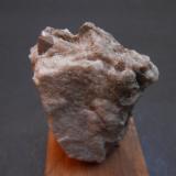 Dolomita (variedad teruelita)<br />Fonelas, Comarca Guadix, Granada, Andalucía, España<br />6 x 3 x 2 cm<br /> (Autor: Antonio Alcaide)