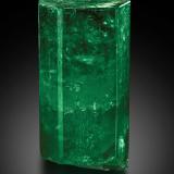 Beryl (variety emerald)La Pita (distrito minero), Municipio Maripí, Cinturón Esmeraldífero Occidental, Departamento Boyacá, Colombia4,0	x	4,5	x	9,5	cm (Author: MIM Museum)