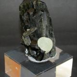 Epidote and Prehnite<br />Kayes Region, Mali<br />60mm x 40mm x 45mm<br /> (Author: Philippe Durand)