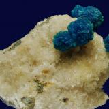 Cavansita<br />Canteras Wagholi, Wagholi, Distrito Pune (Distrito Poonah), Maharashtra, India<br />6 x 4 x 4 cm<br /> (Autor: Ricardo Fimia)