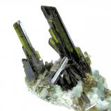 Epidote, adularia, actinolite
Alchuri, Shigar Valley, Skardu District, Gilgit-Baltistan, Pakistan
90 mm x 77 mm

Back view (Author: Carles Millan)