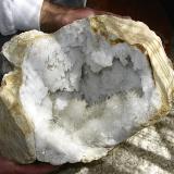 calcite on quartz<br />Washington County, Indiana, USA<br />Geode cavity is greater than 30 cm, Calcite area is about 20 cm<br /> (Author: Bob Harman)