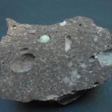 Calcita<br />Pedrera Can Súria (Pedrera Guixeres), Maçanet de la Selva, Comarca La Selva, Gerona / Girona, Cataluña / Catalunya, España<br />8 x 6 x 3,5 cm<br /> (Autor: Antonio Alcaide)