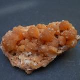 Estilbita-(Ca) y Analcima<br />Isla Pinnacle, Five Islands, Condado Cumberland, Nueva Escocia, Canadá<br />7 x 4,5 x 2,5 cm<br /> (Autor: Antonio Alcaide)