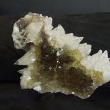 Fluorita y Calcita<br />Mina Moscona, El Llano, Solís, Corvera de Asturias, Comarca Avilés, Principado de Asturias (Asturias), España<br />110x70mm<br /> (Autor: joaquin gar)