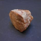 Berilo<br />Cantera Peña Grajera. Concesión Dos Puntos, Sierra Albarrana, Hornachuelos, Comarca Valle Medio del Guadalquivir, Córdoba, Andalucía, España<br />5  x 4 x 3,5 cm<br /> (Autor: Antonio Alcaide)